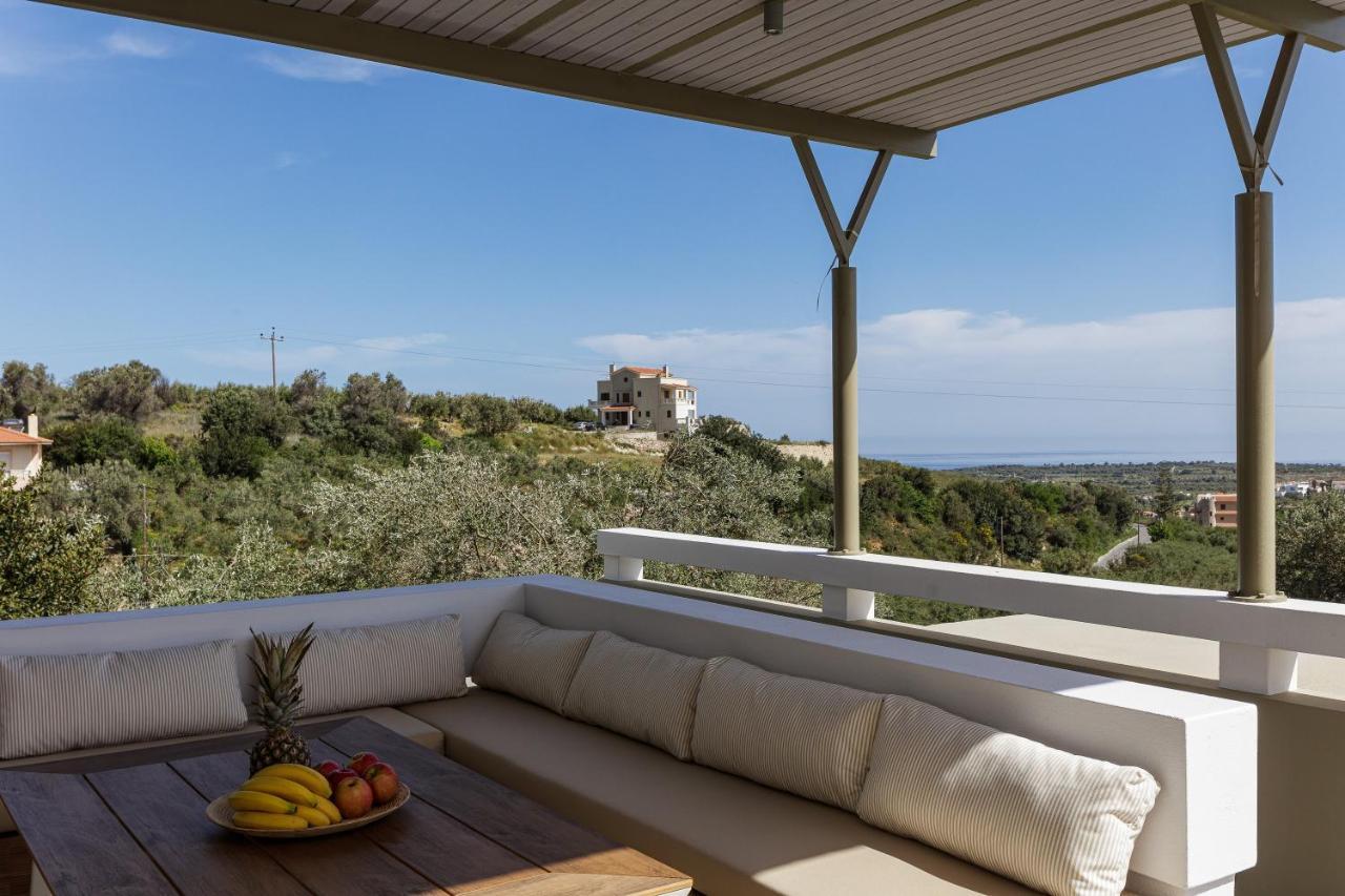 Rizes Villa With Jacuzzi & Heated Pool Agia Triada Extérieur photo
