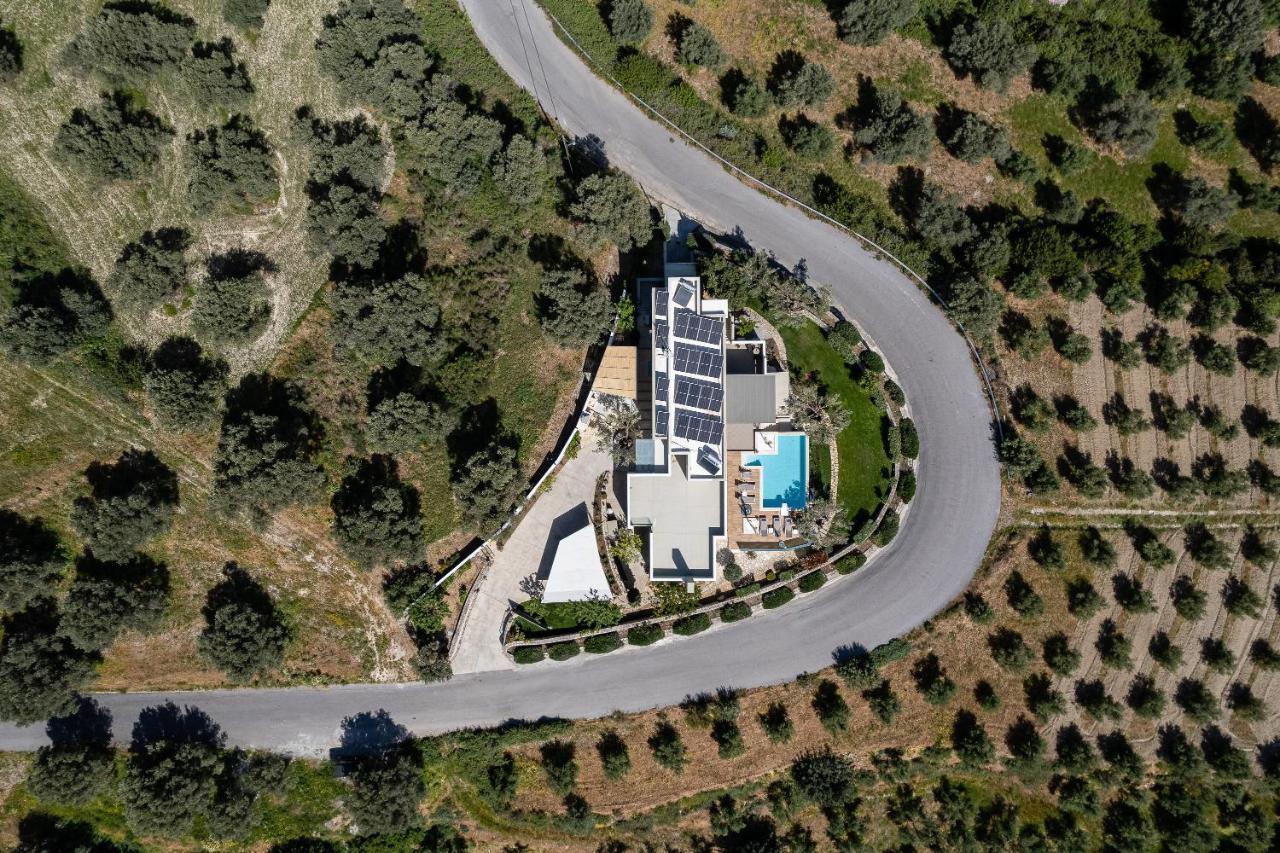 Rizes Villa With Jacuzzi & Heated Pool Agia Triada Extérieur photo