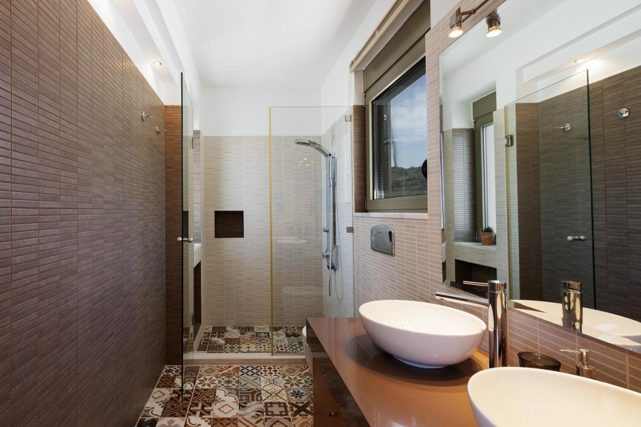Rizes Villa With Jacuzzi & Heated Pool Agia Triada Extérieur photo